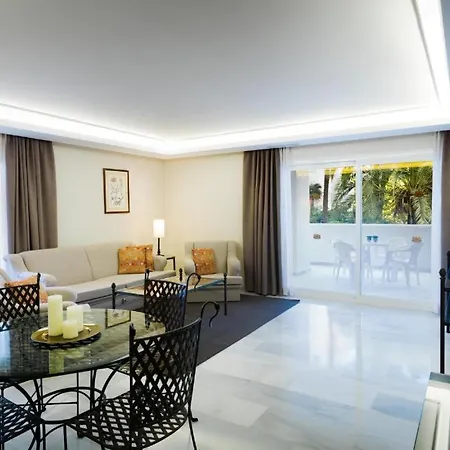 Aparthotel Atico En Apartahotel, Marbella