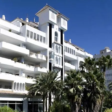 Atico En Apartahotel, Aparthotel Marbella