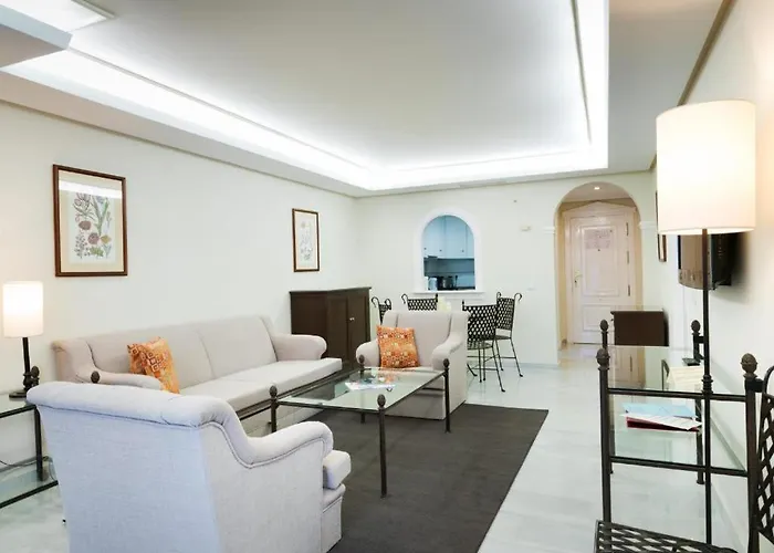 Atico Sultan 아파트호텔 마르베야