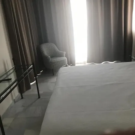 Marbella, Atico Entre Mar Y Montana En Apartahotel *