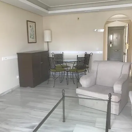 Marbella, Atico Entre Mar Y Montana En Apartahotel