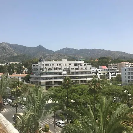 Atico Sultan アパートホテル *